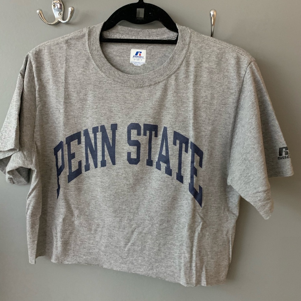 Cropped PSU tee.